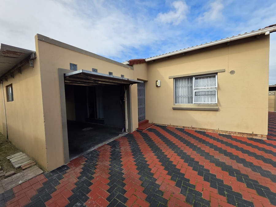 3 Bedroom Property for Sale in Devon Park Village Western Cape